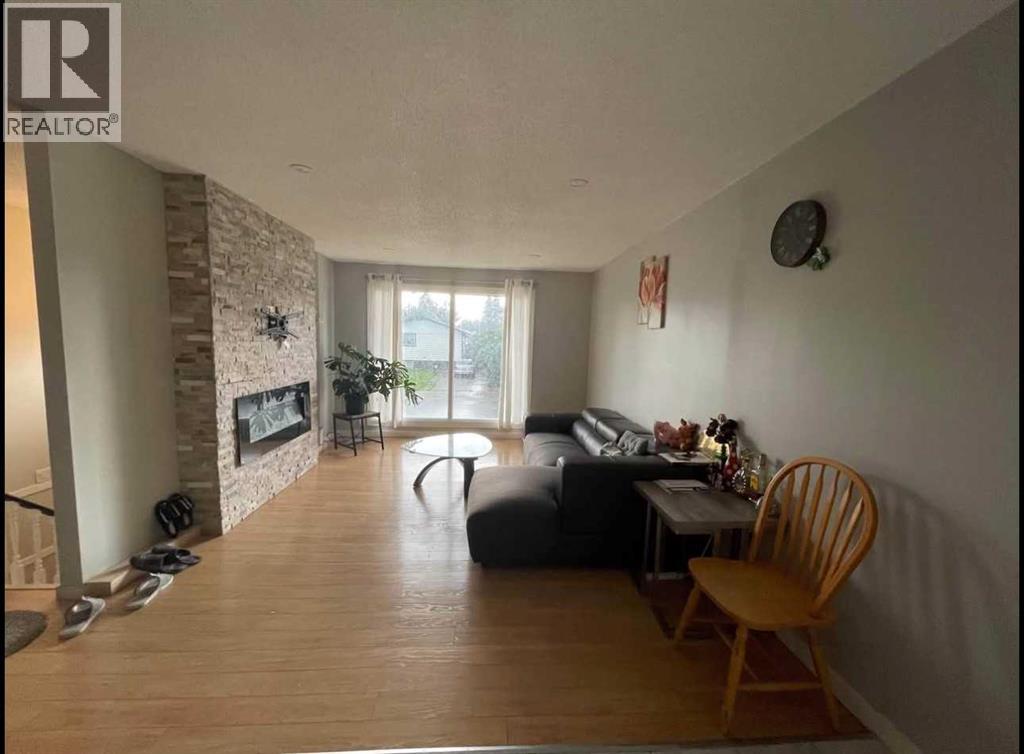 4004 14 Avenue SE — photo 7