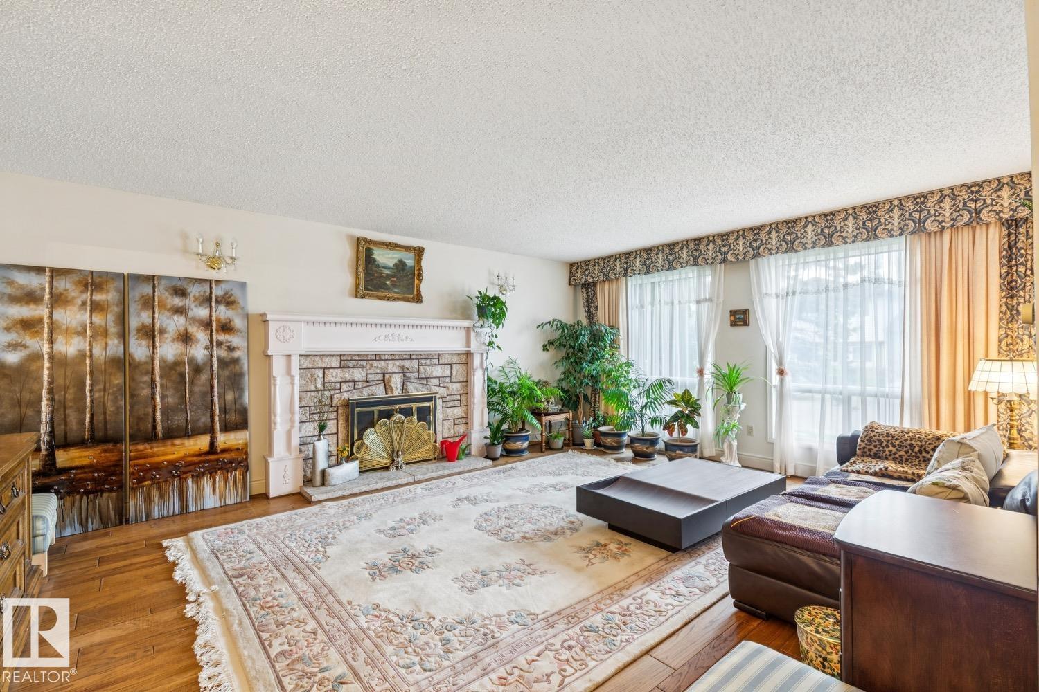 11216 21 AV NW - photo 4