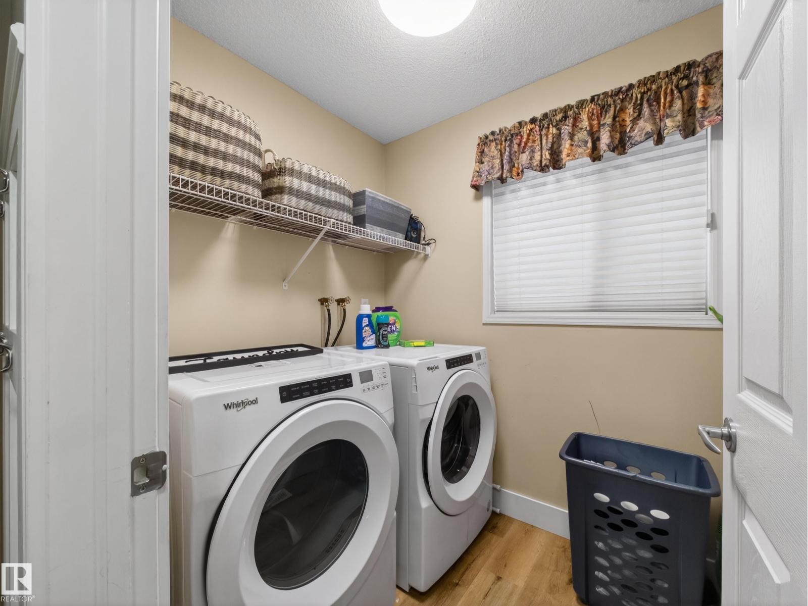611 MEADOWVIEW CR — photo 26