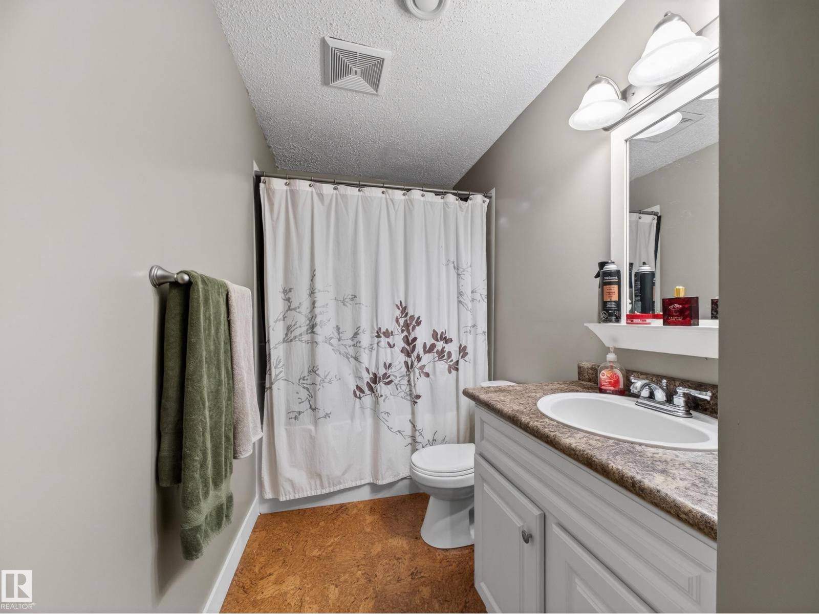 611 MEADOWVIEW CR — photo 53
