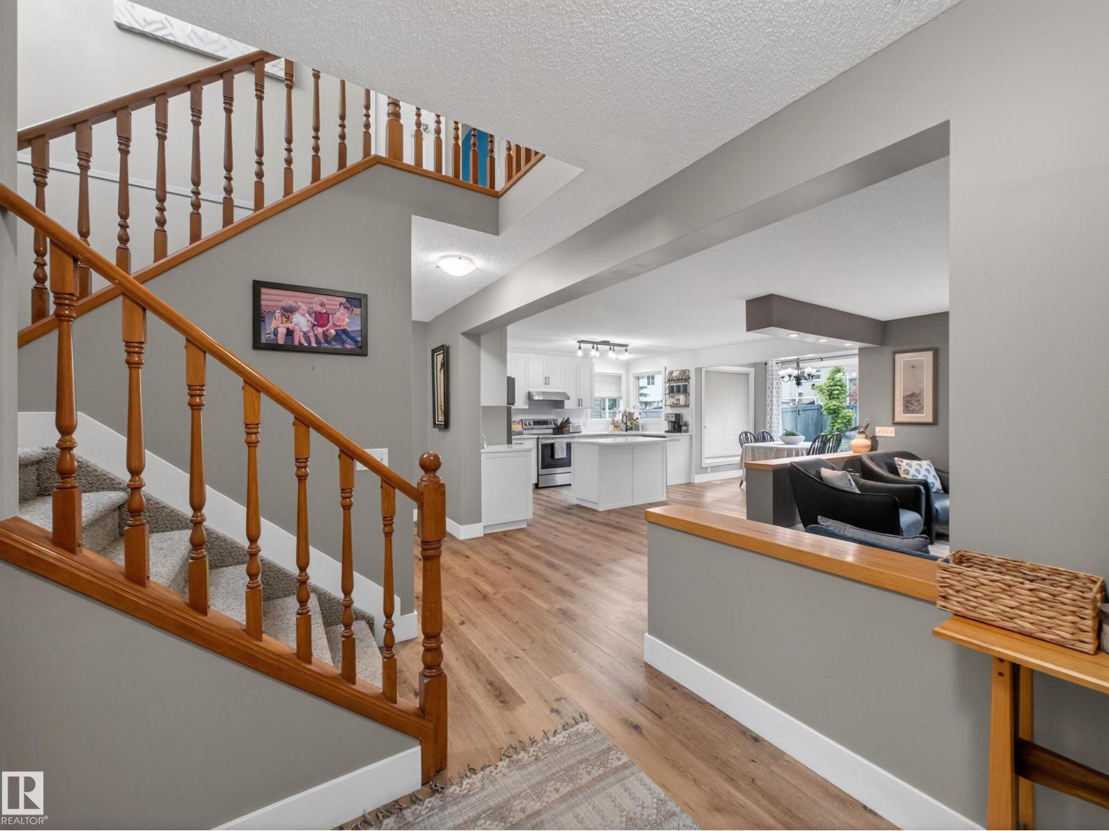 611 MEADOWVIEW CR — photo 6
