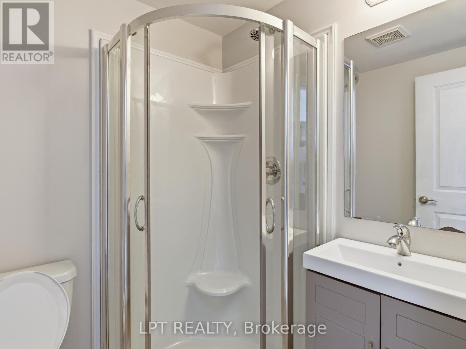 #4 244 PENETANGUISHENE ROAD - 12