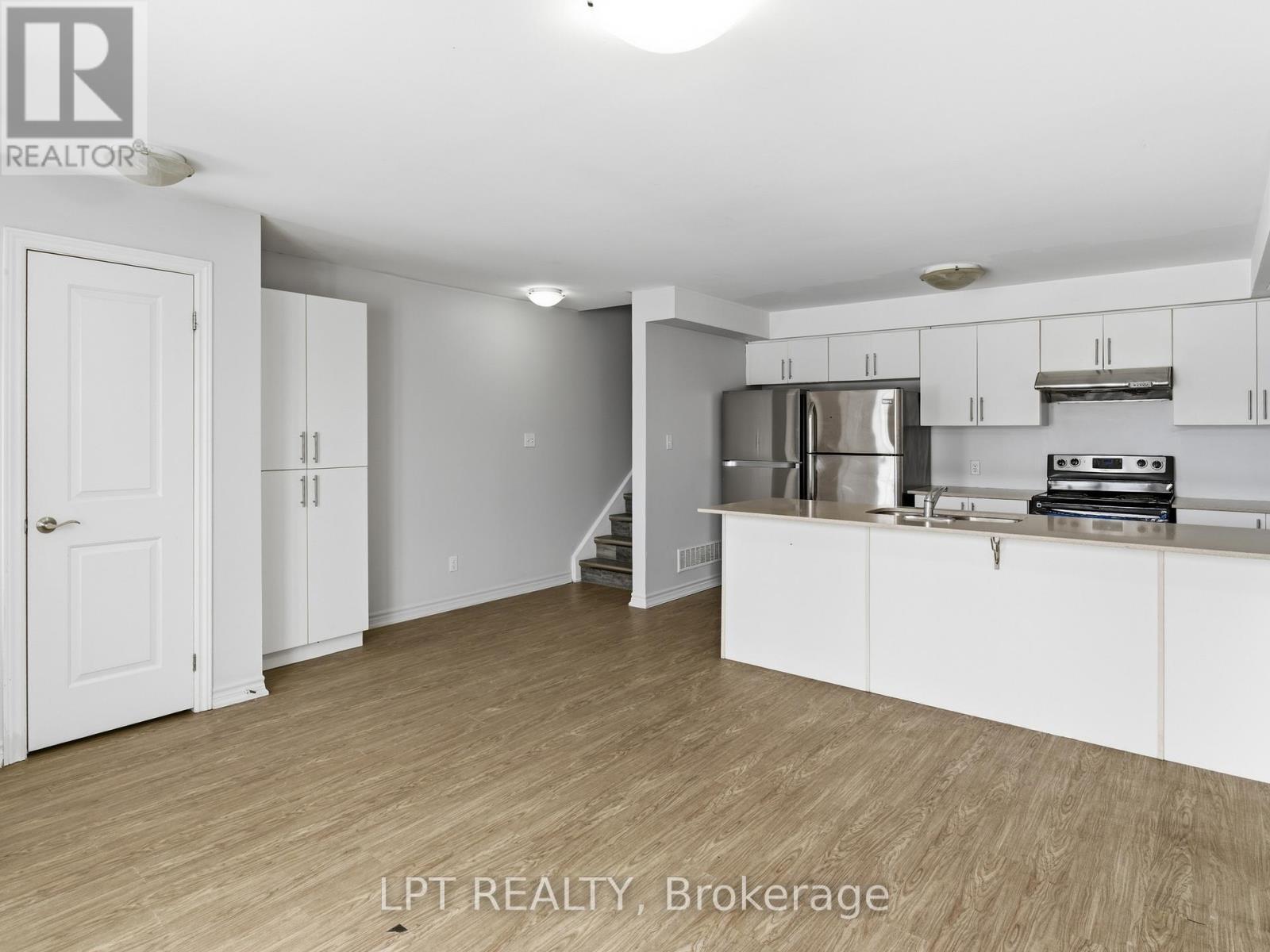 #4 244 PENETANGUISHENE ROAD - 19