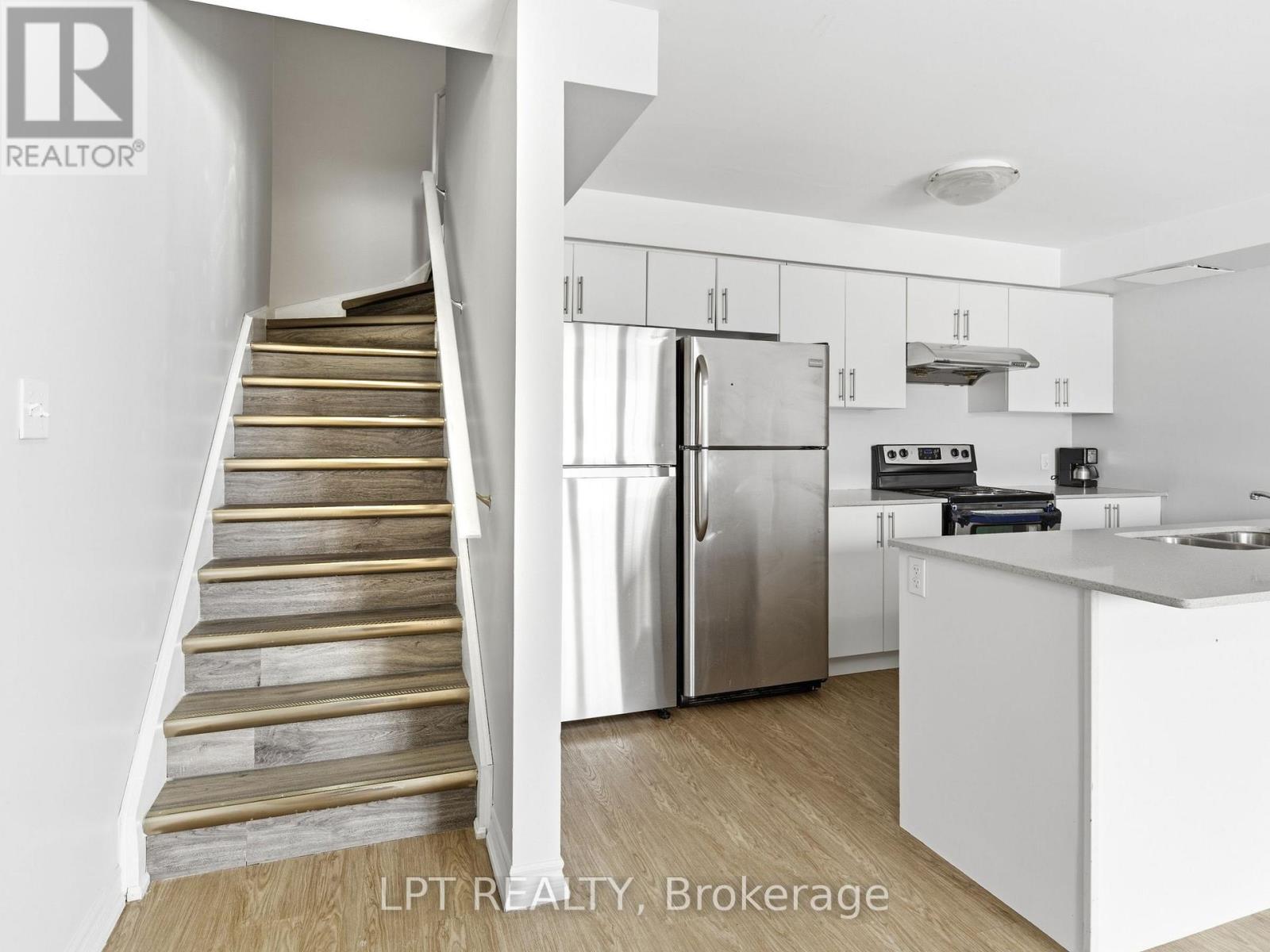#4 244 PENETANGUISHENE ROAD - 26
