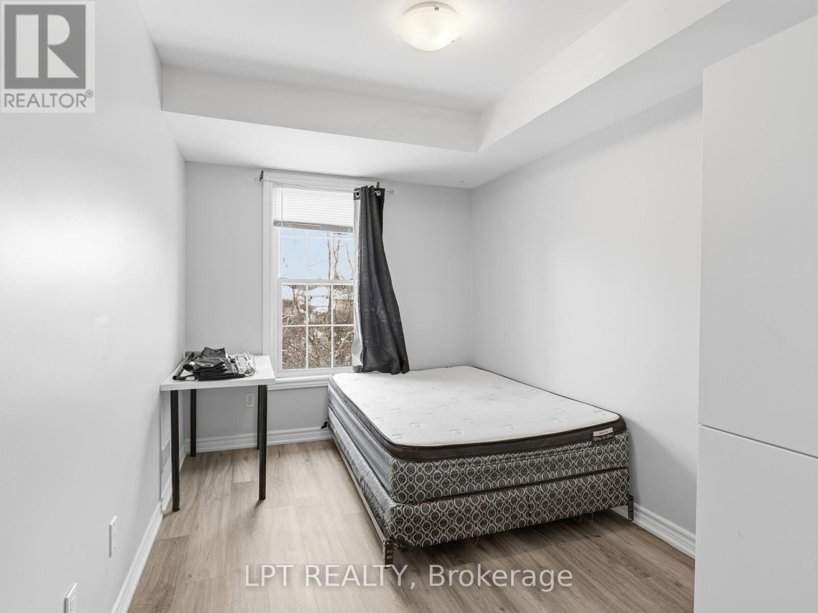 #4 244 PENETANGUISHENE ROAD - 7