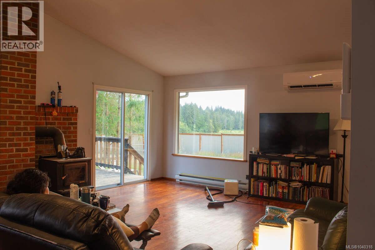 981 Pratt Rd - 6
