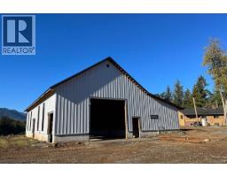 981 Pratt Rd, Hilliers, BC V9K1W5 Photo 35