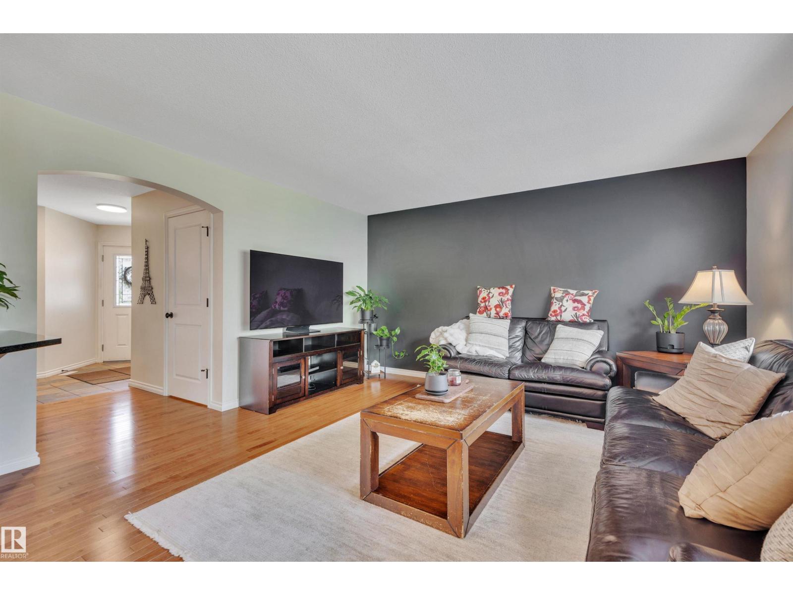 52 SELKIRK PL — photo 8