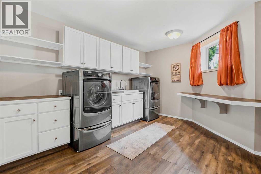 134 ANDREWS Close — photo 30