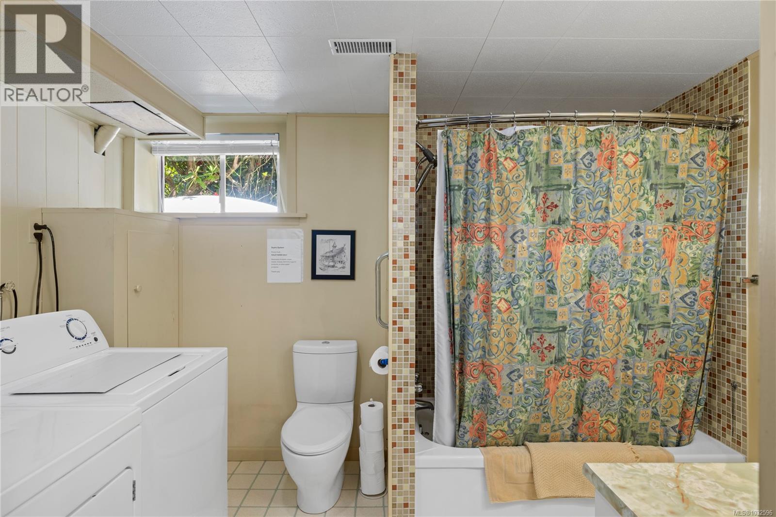 3083 Dolphin Dr - 32