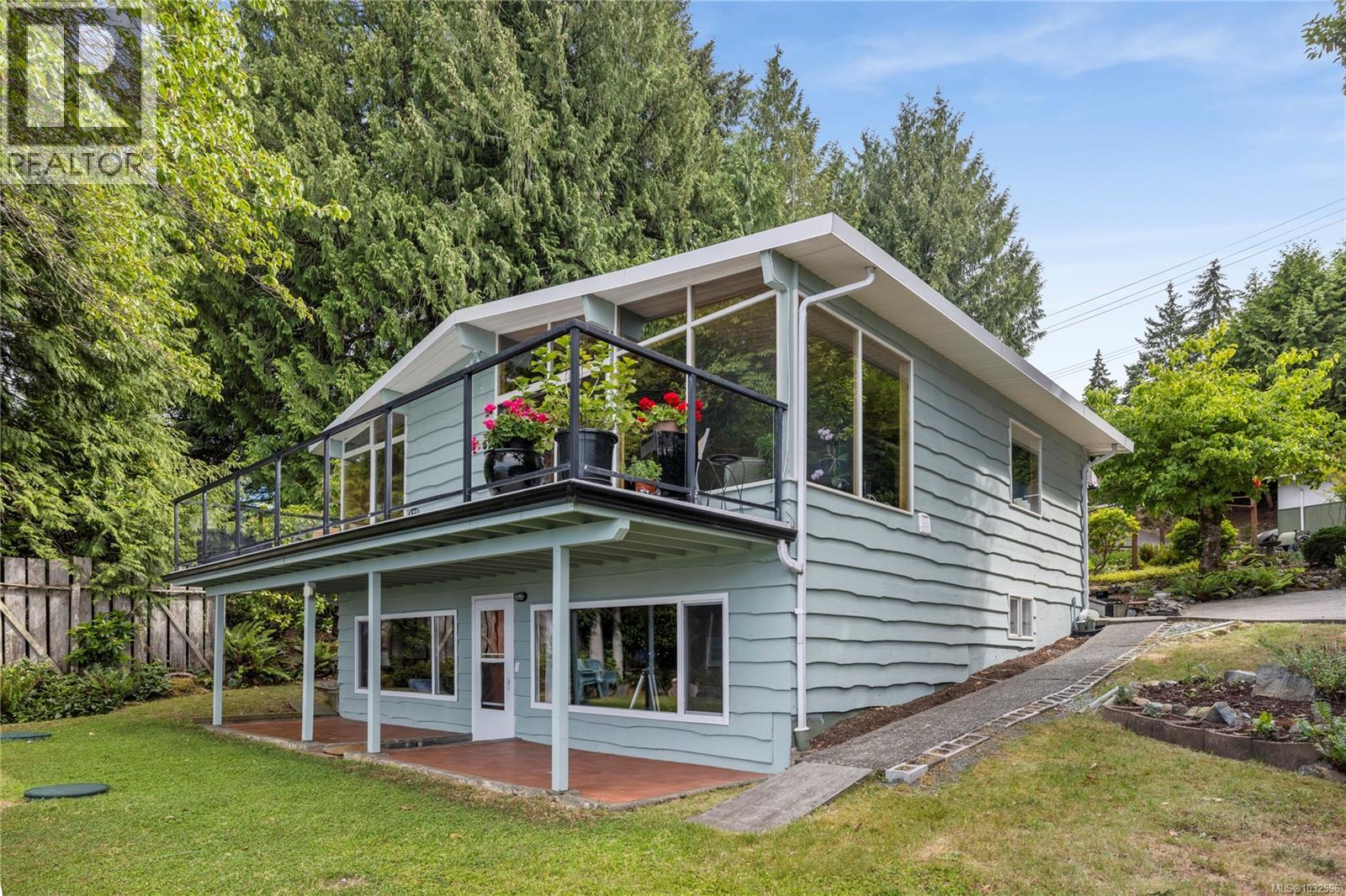 3083 Dolphin Dr - 40