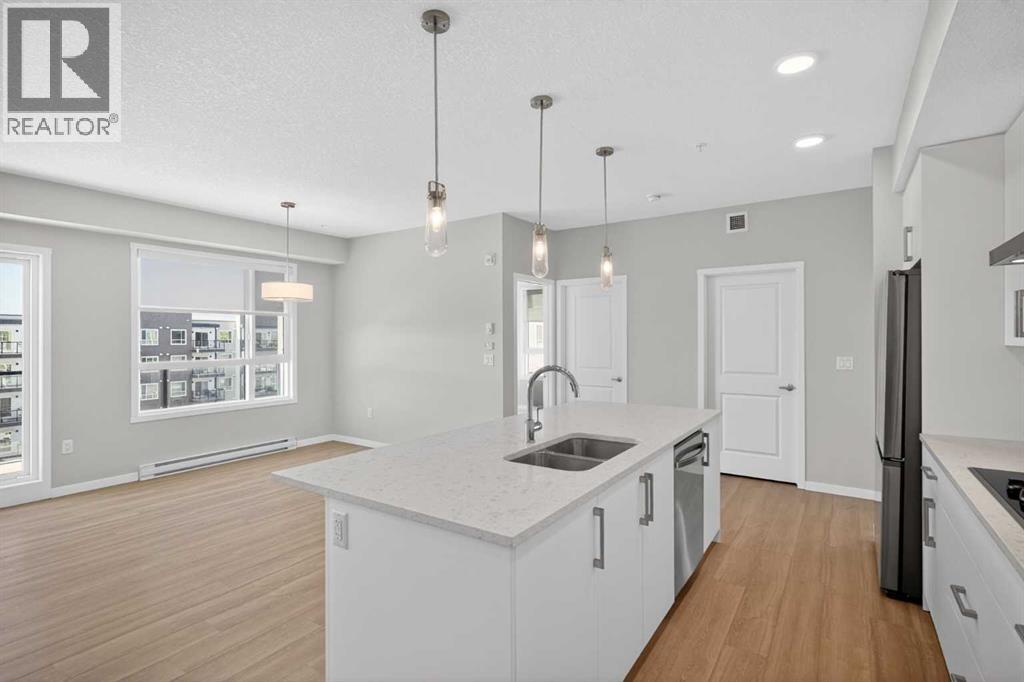 #2403 33 Carringham Gate NW - 15