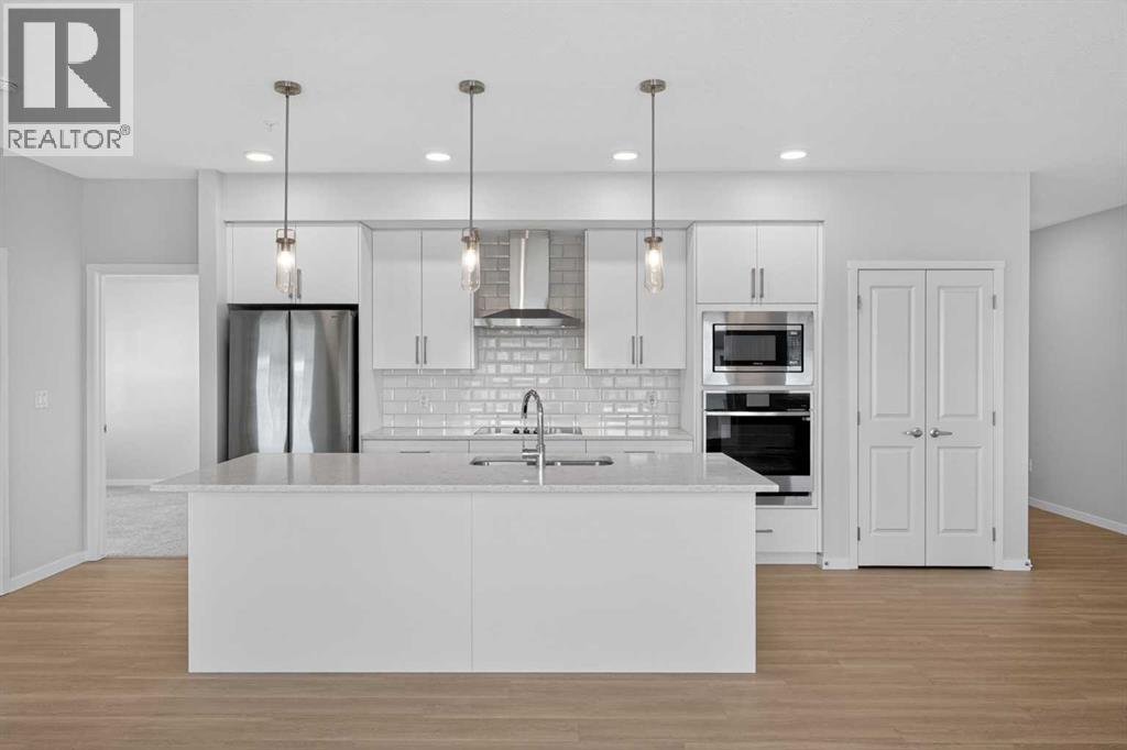 #2403 33 Carringham Gate NW - 12