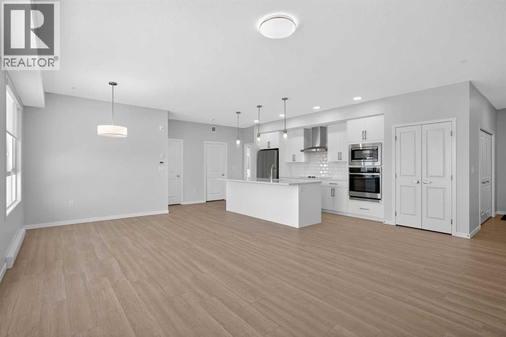 #2403 33 Carringham Gate NW - 21