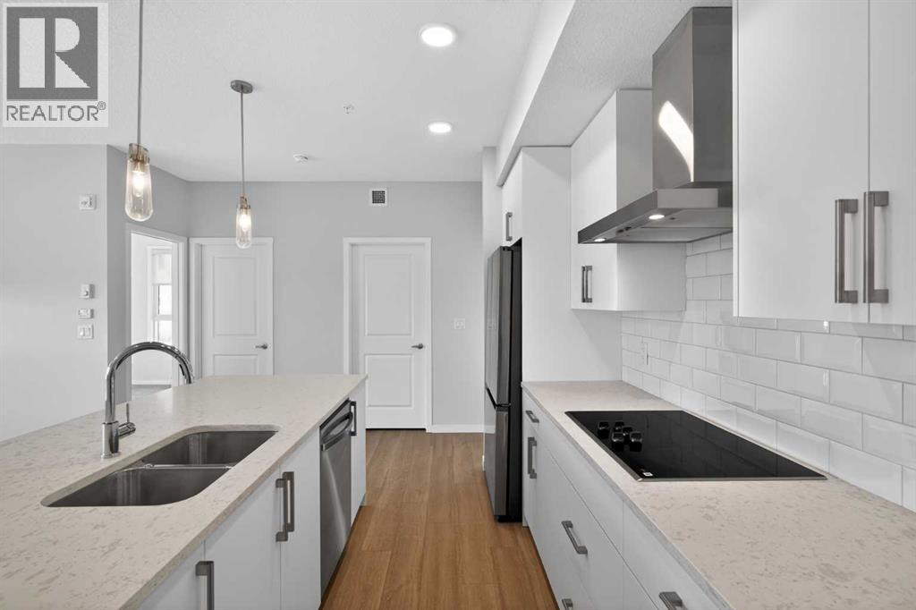 #2403 33 Carringham Gate NW - 14