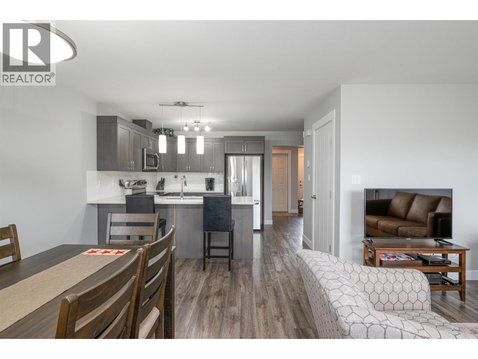 Photo 9 of 40 — 303 6798 WESTGATE AVENUE · Prince George, BC