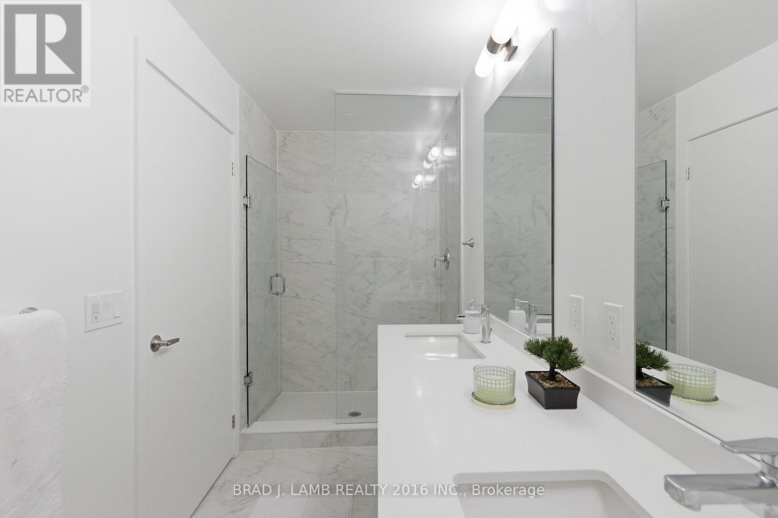 #1204 1035 SOUTHDOWN ROAD - 13
