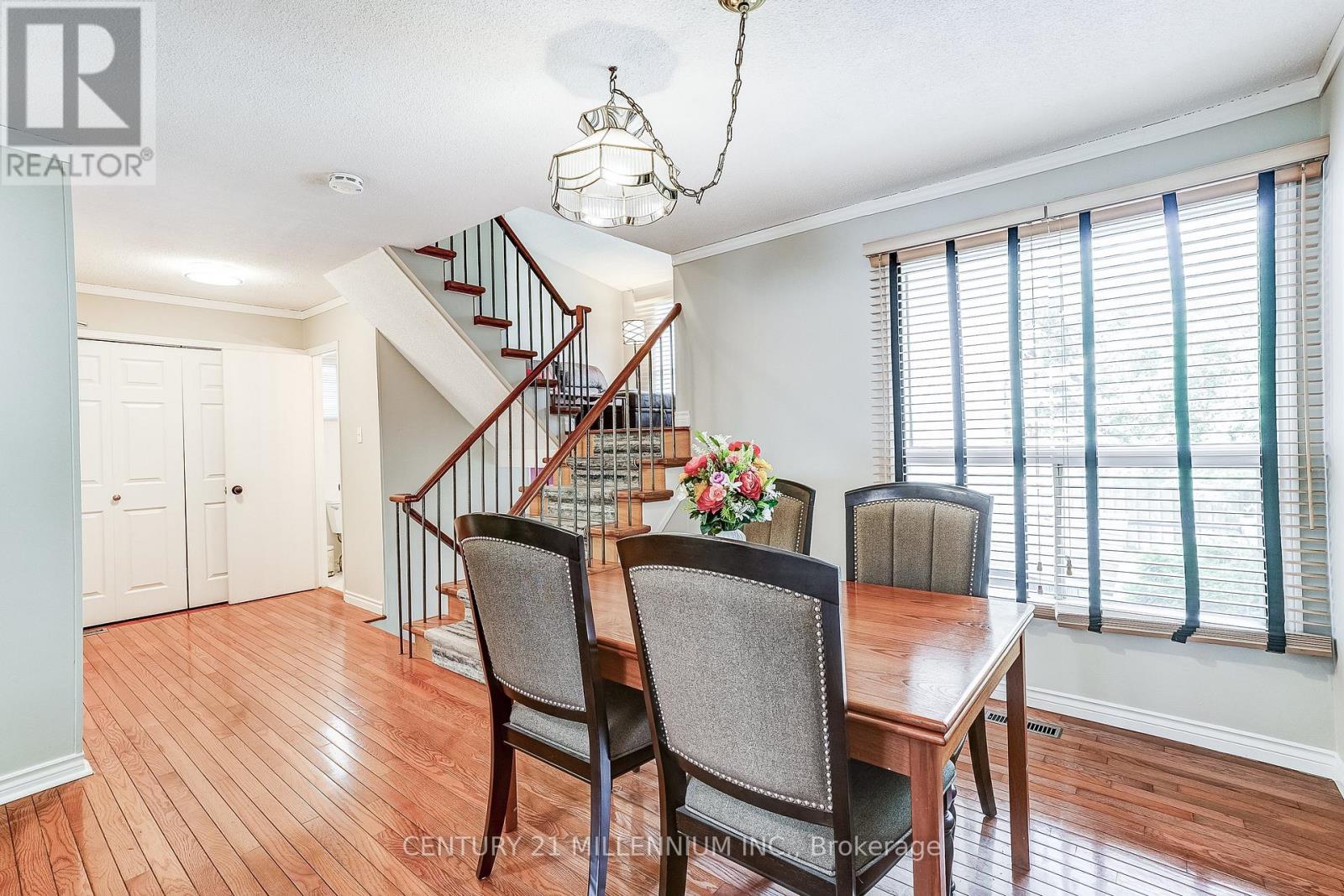 82 HORTON CRESCENT - 10