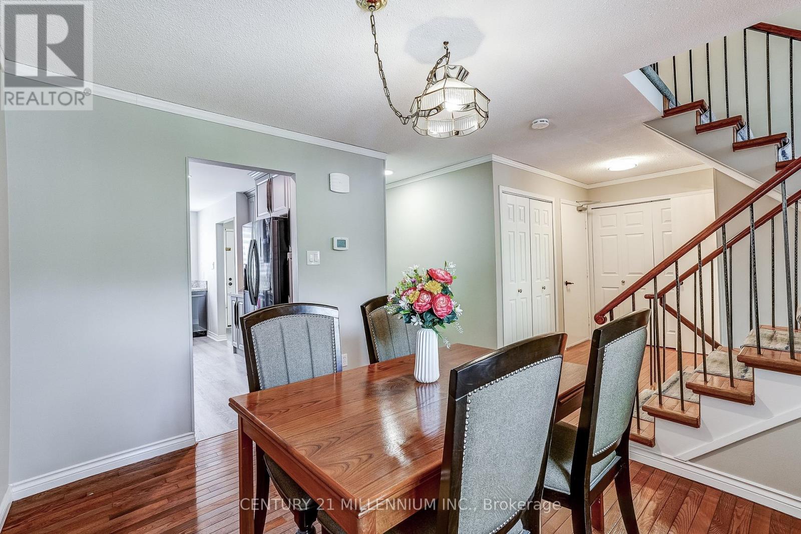 82 HORTON CRESCENT - 11