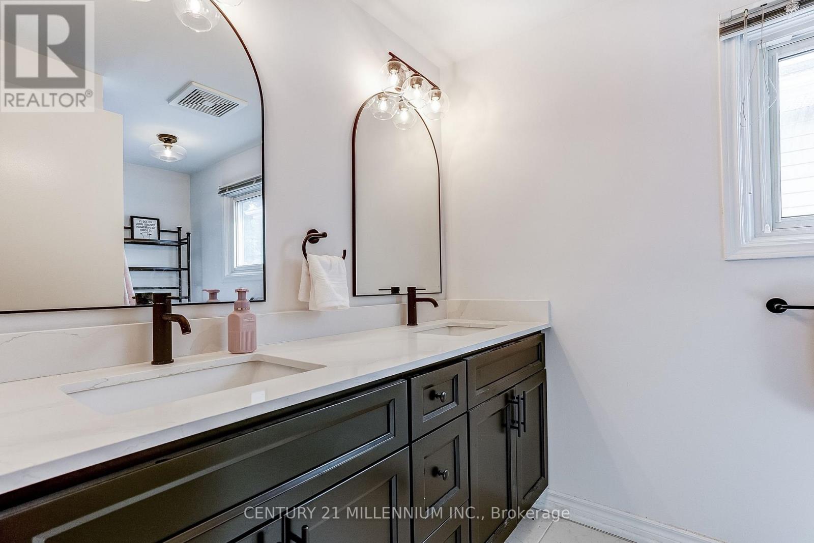 82 HORTON CRESCENT - 17