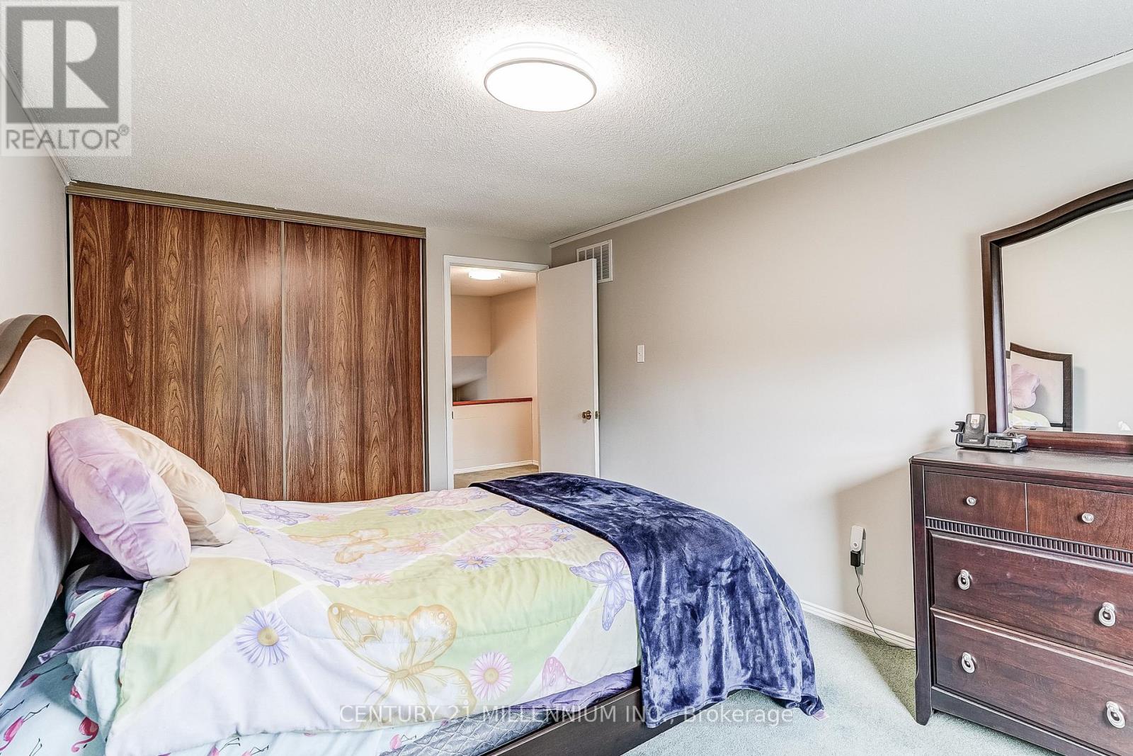 82 HORTON CRESCENT - 26
