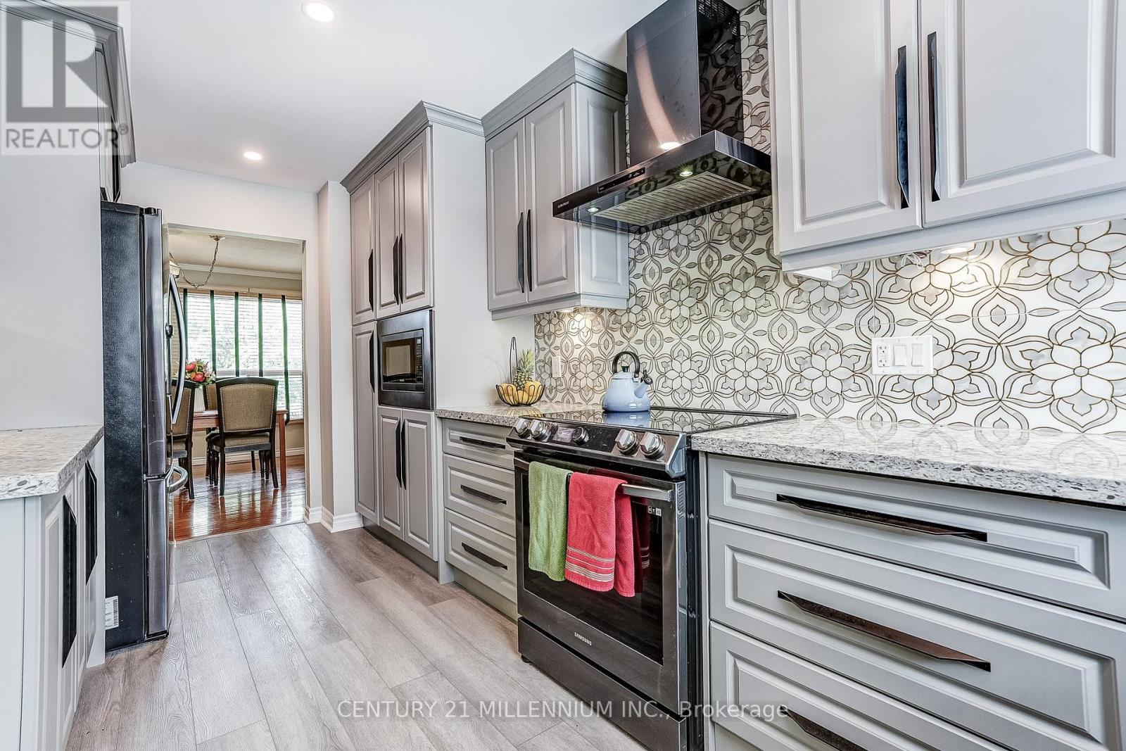 82 HORTON CRESCENT - 5