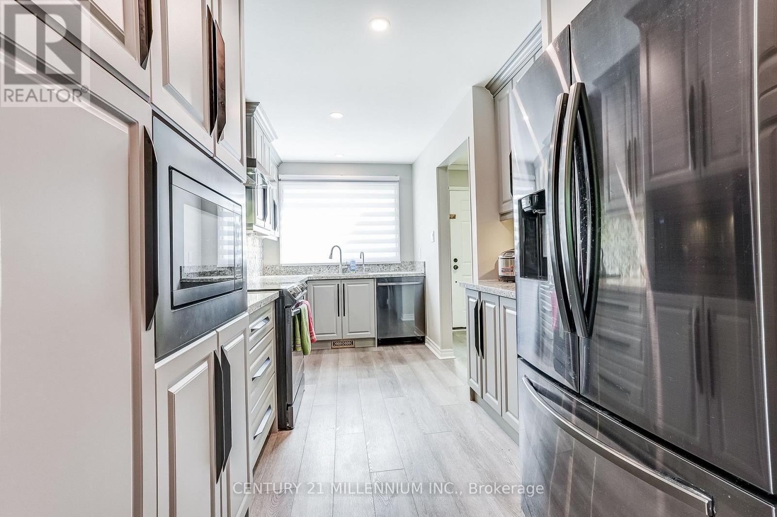 82 HORTON CRESCENT - 7