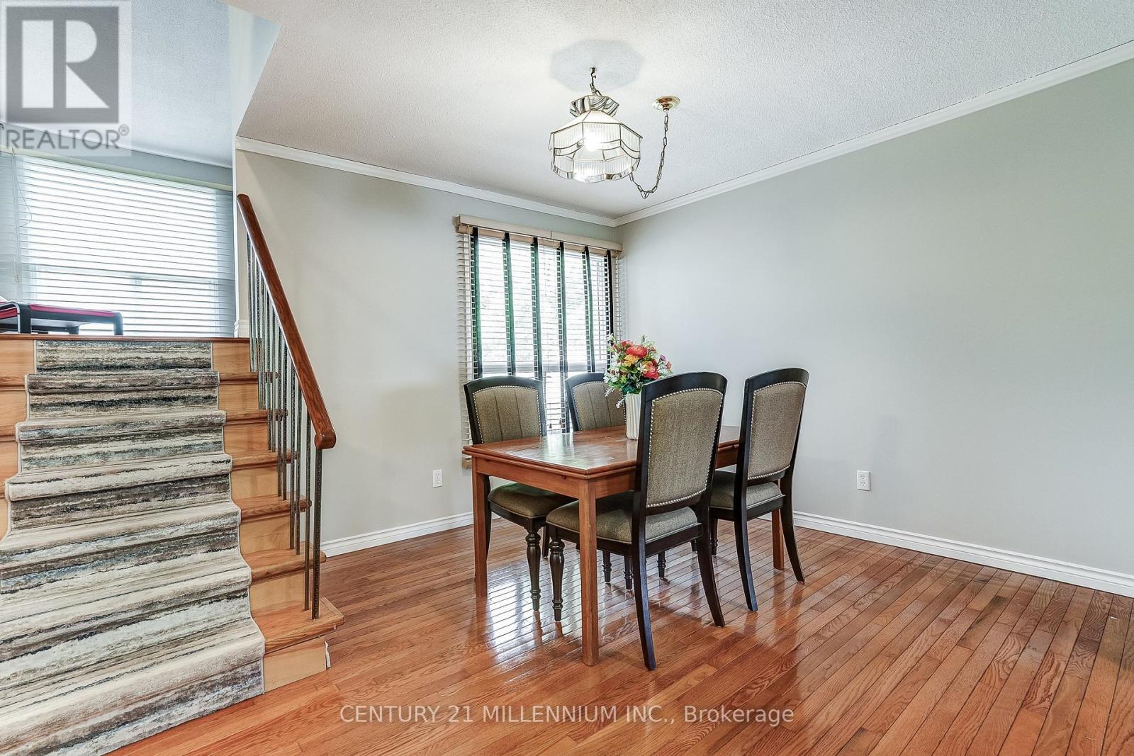 82 HORTON CRESCENT - 9