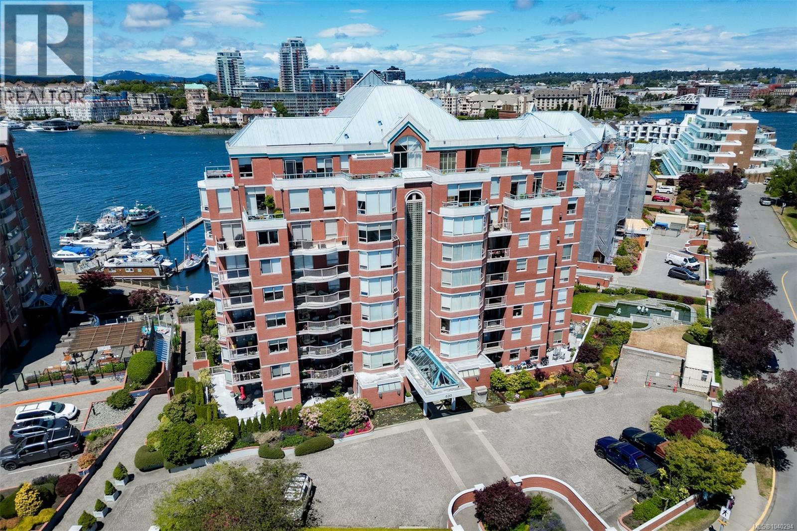 802 630 Montreal Street, Victoria