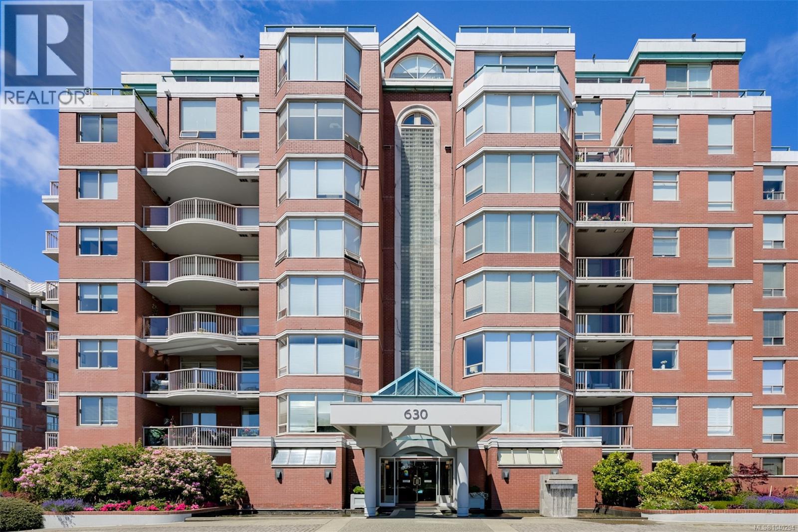 802 630 Montreal Street, Victoria