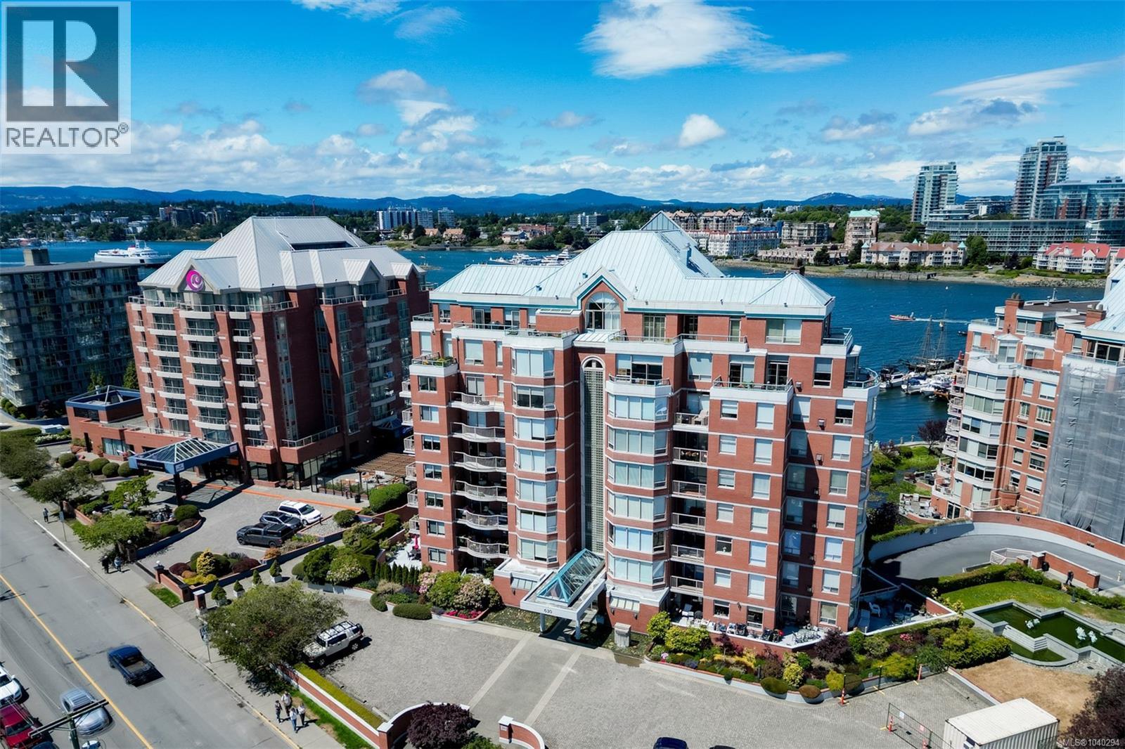 802 630 Montreal Street, Victoria