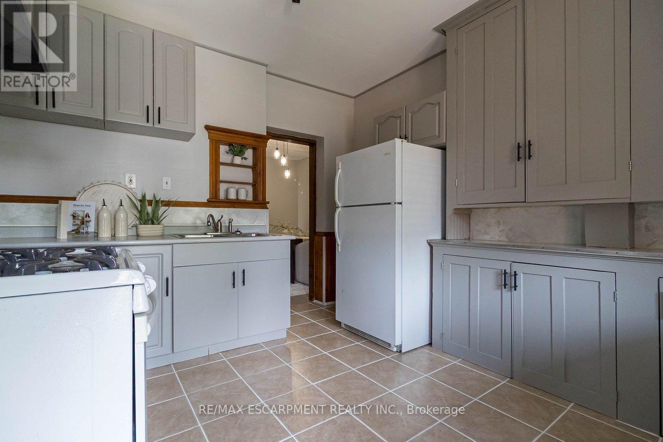 82 BURRIS STREET - 18