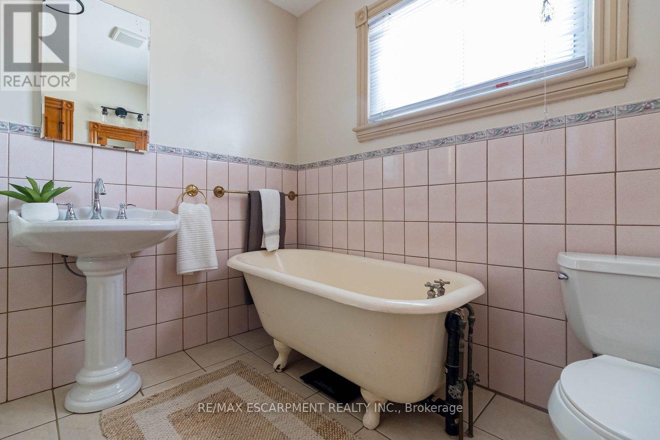 82 BURRIS STREET - 28