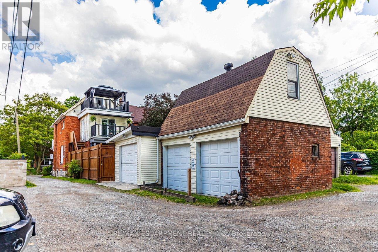 82 BURRIS STREET - 46