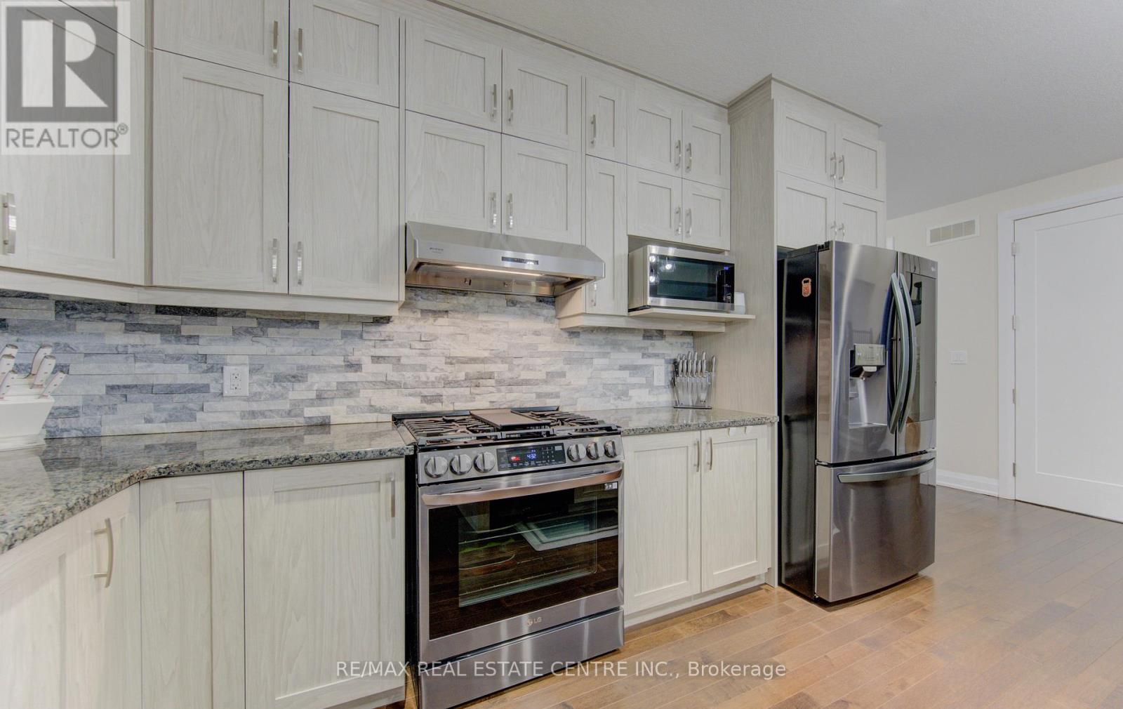285 SEDGEWOOD STREET - 12