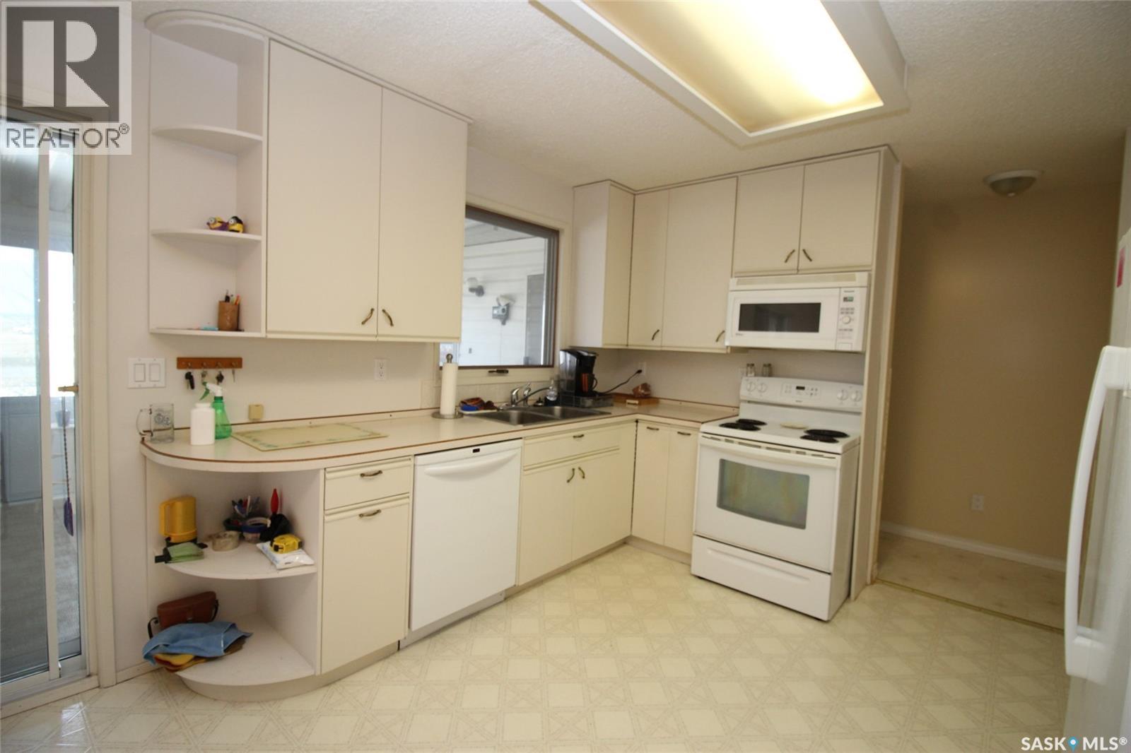 595 9th STREET W - 6