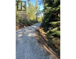 13607 Lee Road, Garden Bay, BC V0N1S1 Photo 7