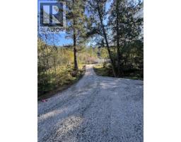 13607 Lee Road, Garden Bay, BC V0N1S1 Photo 8