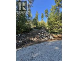 13607 Lee Road, Garden Bay, BC V0N1S1 Photo 9