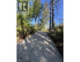 13623 Lee Road, Garden Bay, BC V0N1S1 Photo 6
