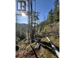 13645 Lee Road, Garden Bay, BC V0N1S1 Photo 6