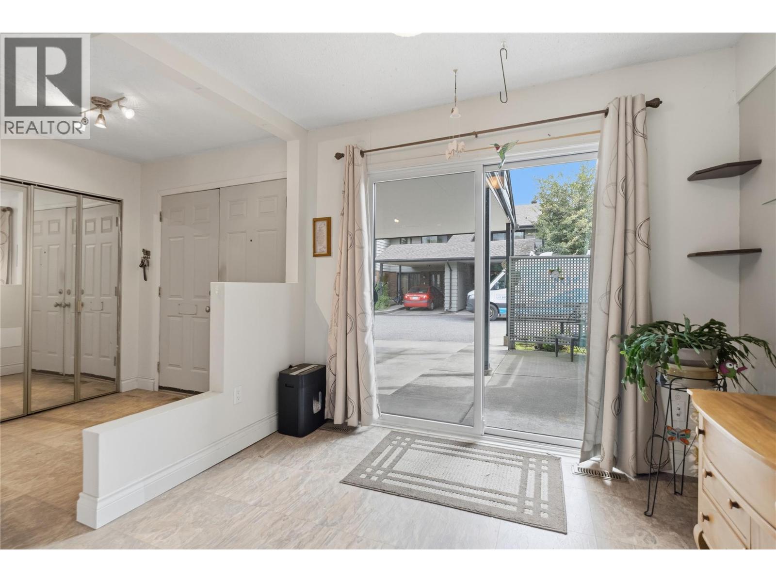 #115 1050 SPRINGFIELD Road - 3