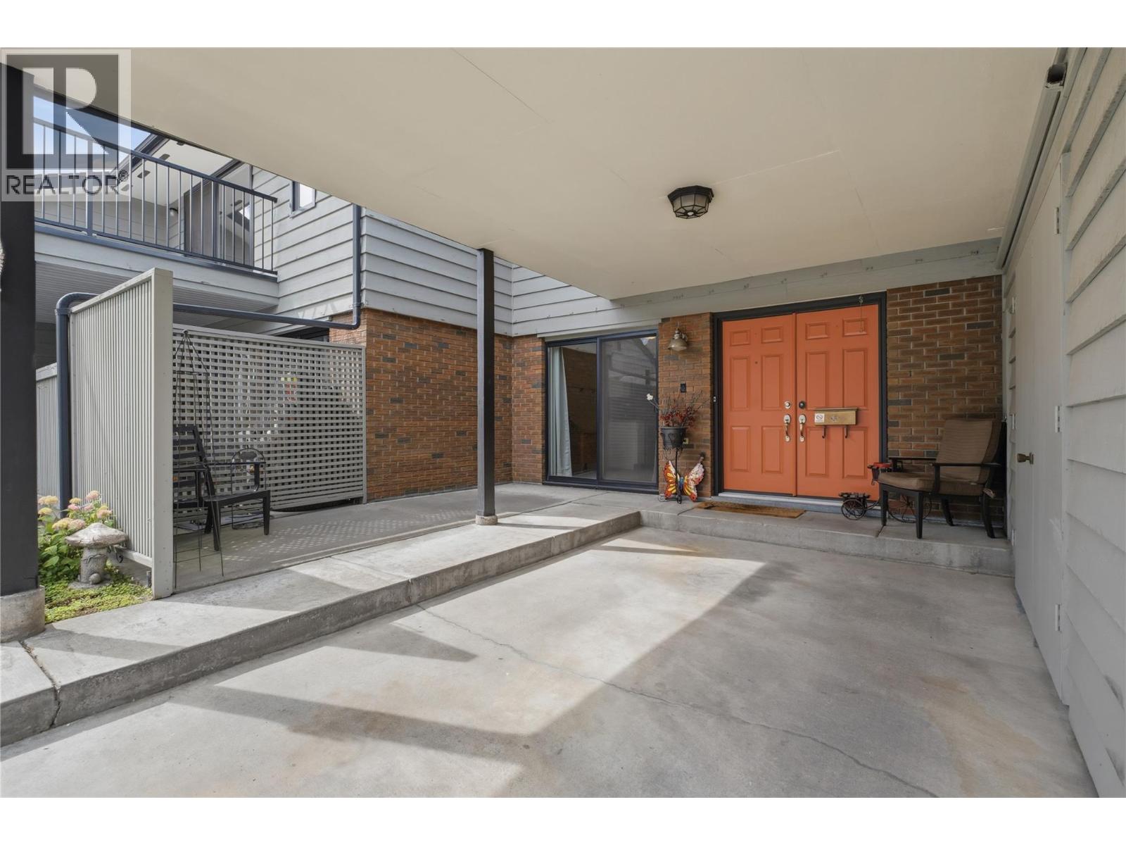 #115 1050 SPRINGFIELD Road - 33