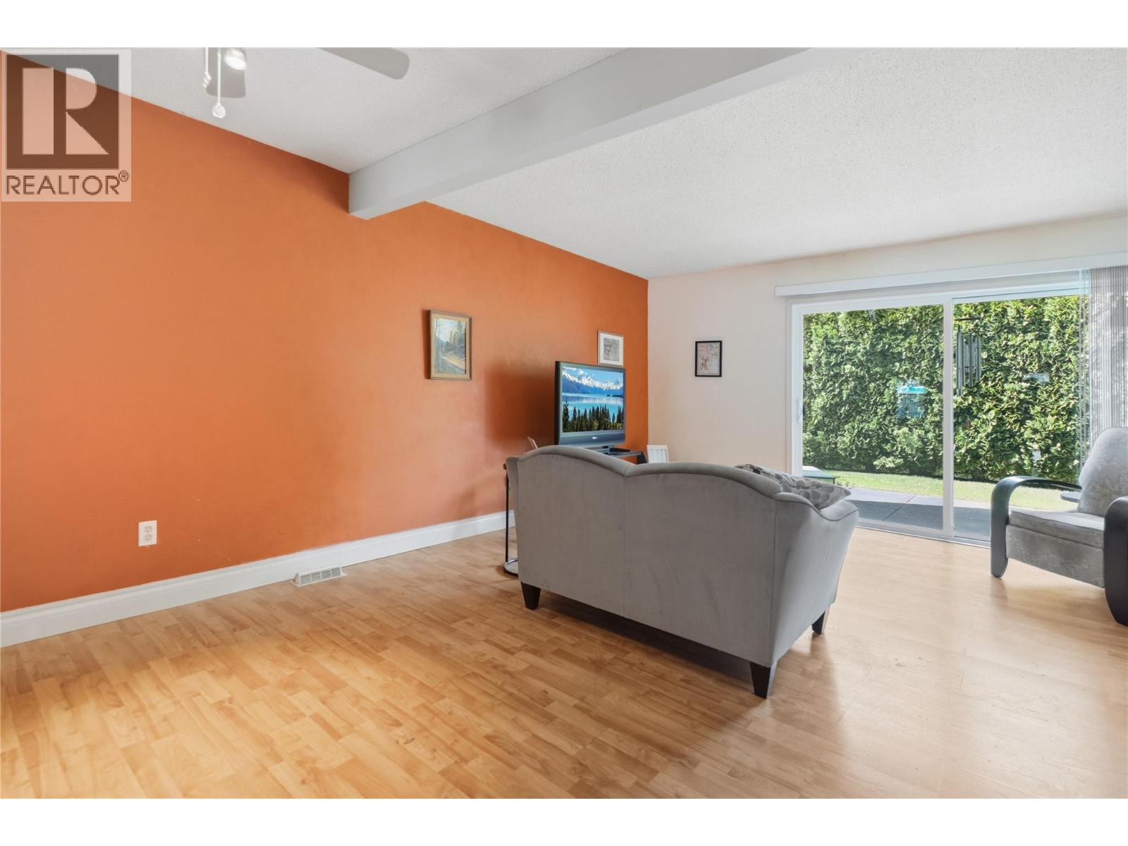 #115 1050 SPRINGFIELD Road - 5