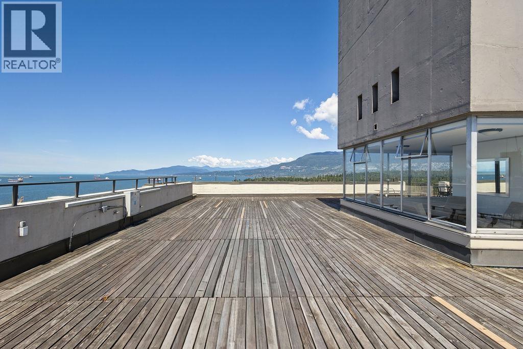 2501 2055 PENDRELL STREET, Vancouver