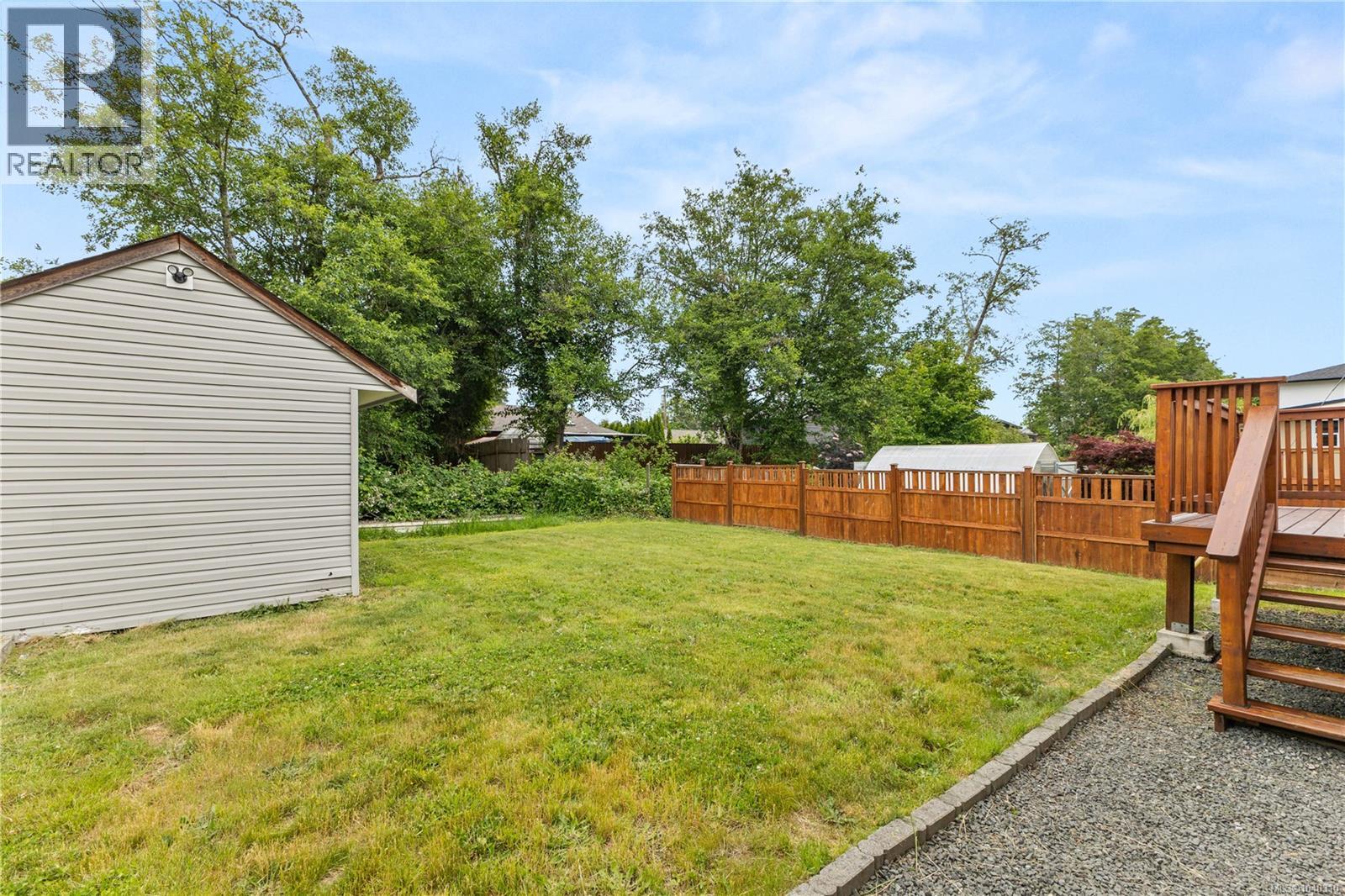 1870 McDonald Rd - 21