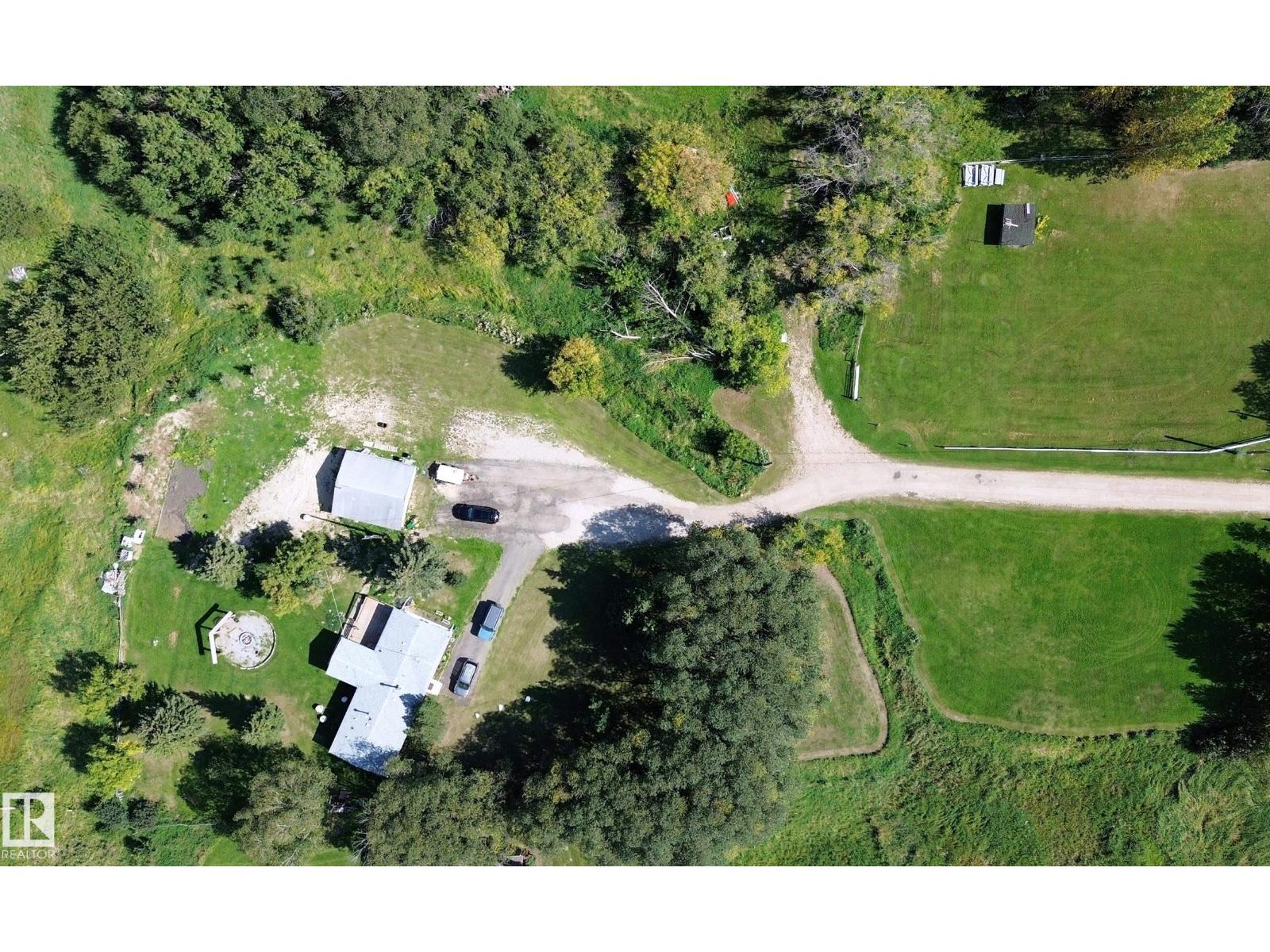 3054 28 AV SW - photo 2