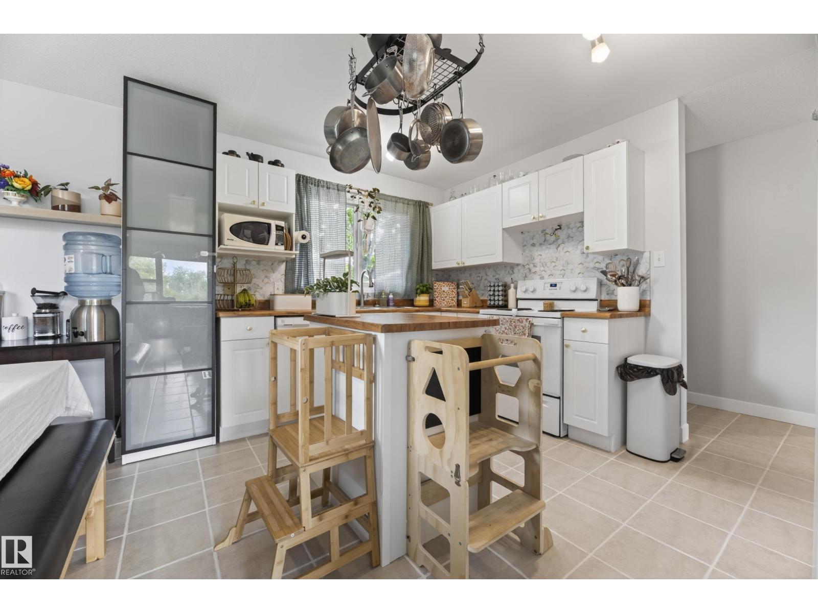 2 CRANE RD — photo 10