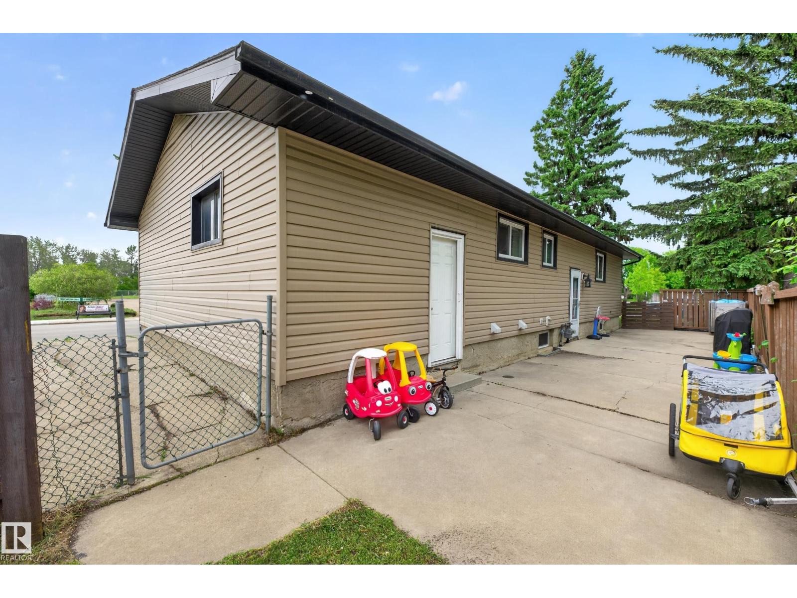 2 CRANE RD — photo 38