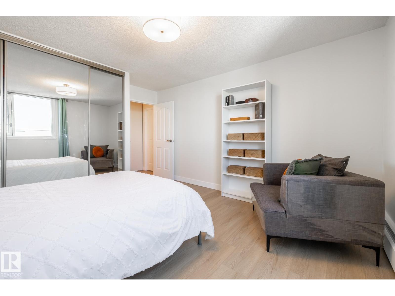#807 10011 116 ST NW - 29